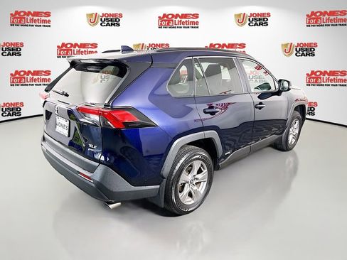 Certified 2025 Toyota RAV4 XLE w/ Convenience Package AWD/4WD image 18