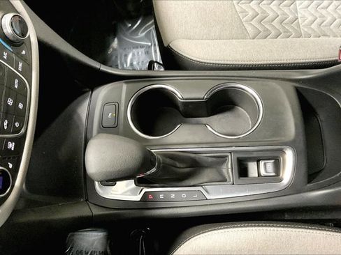 Used 2024 Chevrolet Equinox LT image 41