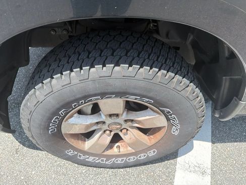 Used 2019 RAM 1500 Classic SLT AWD/4WD image 8