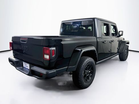 Used 2023 Jeep Gladiator Sport AWD/4WD image 5
