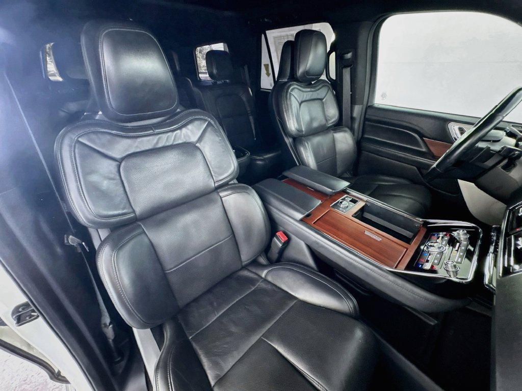 Used 2022 Lincoln Navigator Reserve RWD image 30