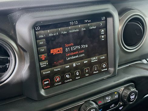 Used 2023 Jeep Wrangler Willys image 19