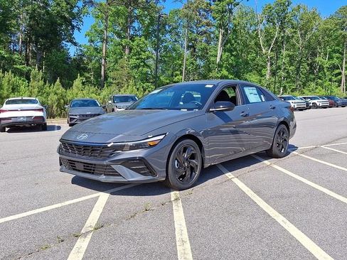 New 2026 Hyundai Elantra SEL Sport Premium FWD image 11