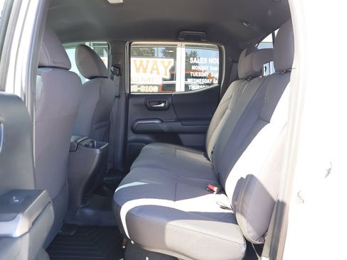 Used 2016 Toyota Tacoma TRD Sport w/ Towing Package AWD/4WD image 26