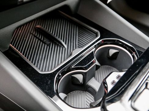 New 2026 BMW 530i xDrive 530i xDrive w/ M Sport Package image 17