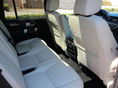 Used 2015 Land Rover LR4 HSE LUX image 37