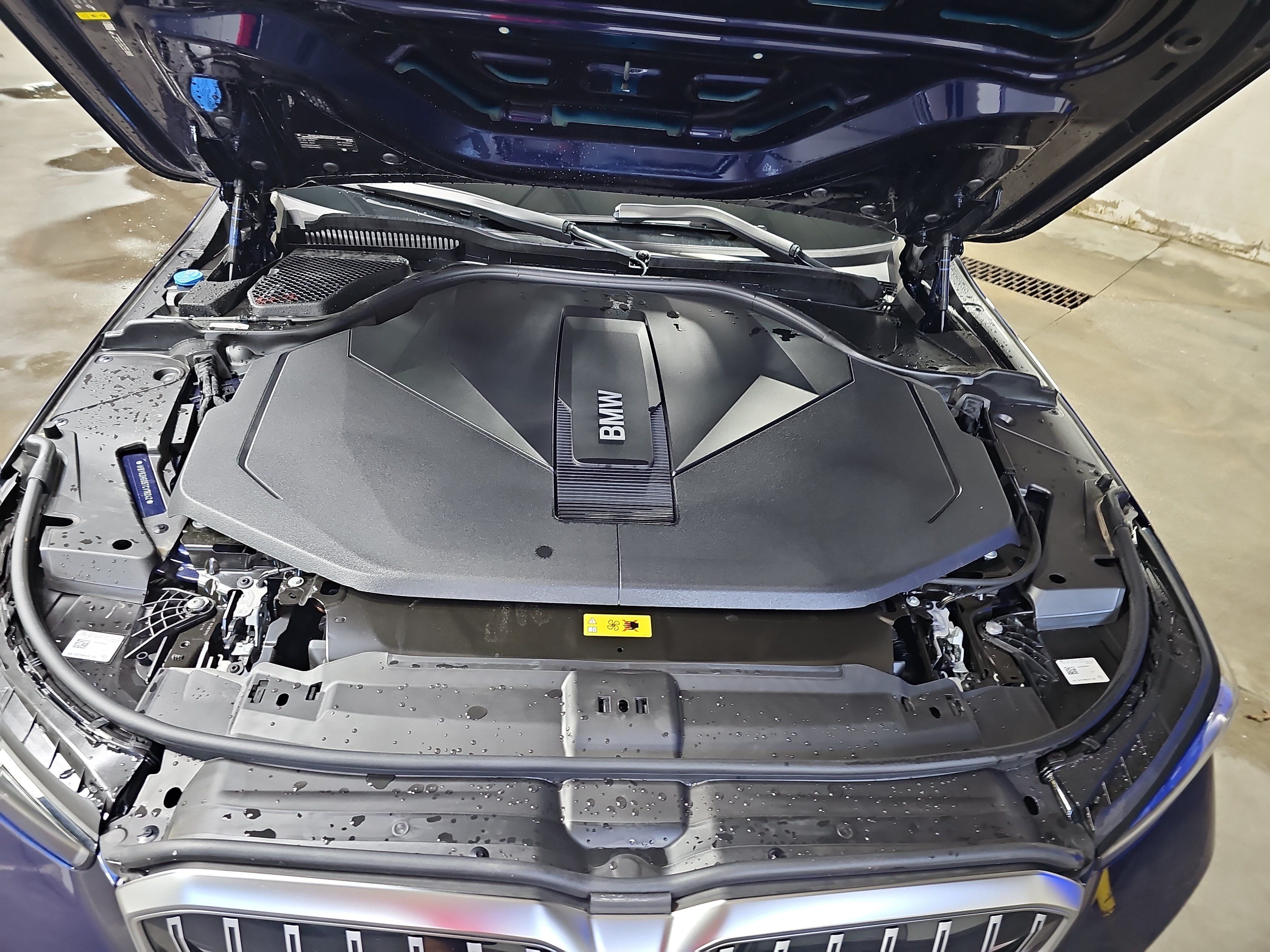 Certified 2026 BMW i5 eDrive40 RWD image 31