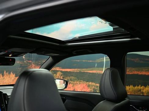 Used 2025 Subaru Forester Limited image 52