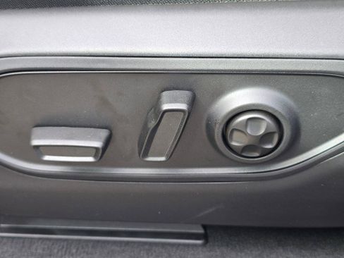 New 2026 Jeep Grand Cherokee Altitude image 29