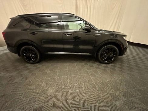 Certified 2023 Kia Sorento SX AWD/4WD image 4