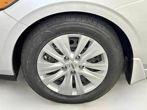 Used 2023 Nissan Sentra S FWD image 34