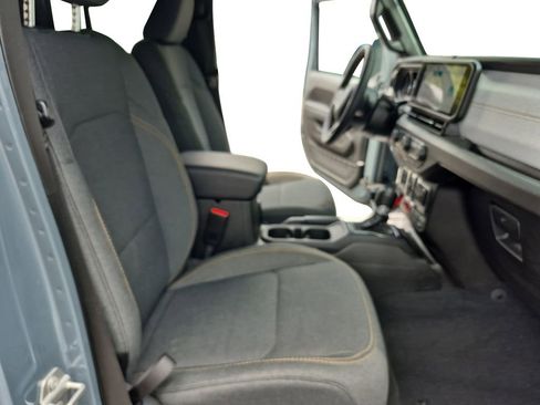 Used 2024 Jeep Wrangler Unlimited Sport AWD/4WD image 15