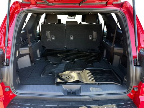 Used 2025 Toyota 4Runner SR5 image 17