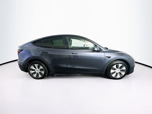 Used 2022 Tesla Model Y Long Range image 10