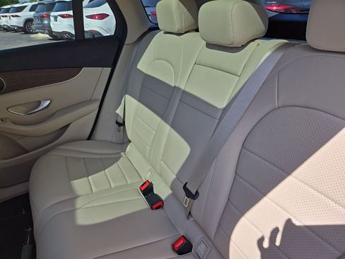 Certified 2022 Mercedes-Benz GLC 300 4MATIC image 10
