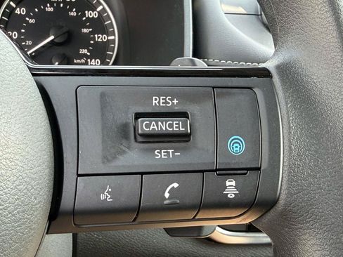 Used 2023 Nissan Rogue SV AWD/4WD image 21