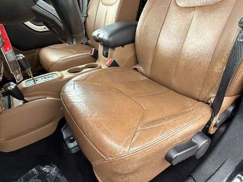 Used 2013 Jeep Wrangler Unlimited Sahara w/ Connectivity Group AWD/4WD image 19
