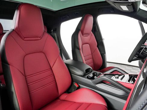 New 2026 Porsche Cayenne GTS AWD/4WD image 24