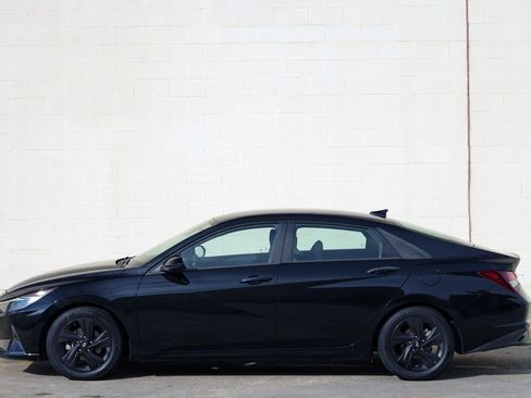 Used 2021 Hyundai Elantra SEL FWD image 8