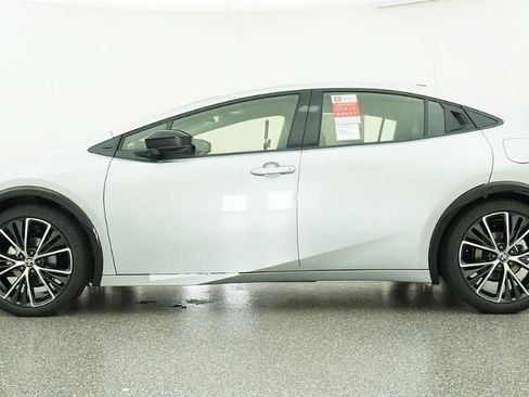 New 2026 Toyota Prius XLE FWD image 19