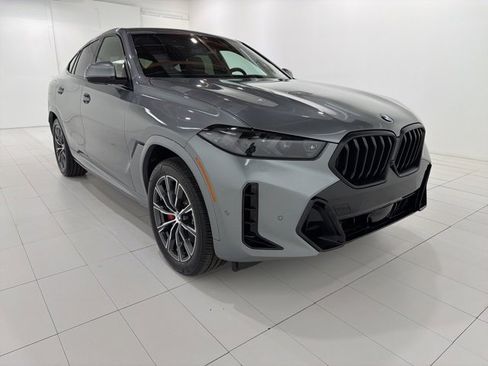 Used 2024 BMW X6 xDrive40i w/ Premium Package image 7