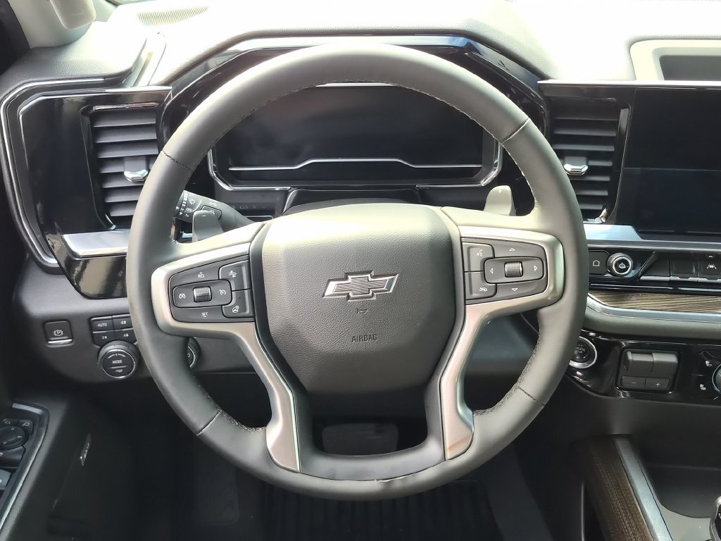 Used 2023 Chevrolet Silverado 1500 RST w/ Convenience Package II AWD/4WD image 17
