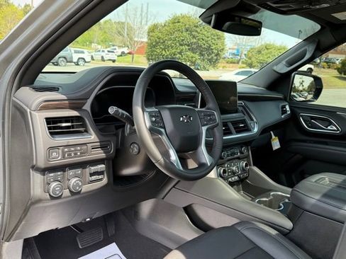 Used 2024 Chevrolet Tahoe Z71 w/ Off-Road Capability Package image 16