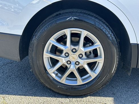 Used 2024 Chevrolet Equinox LT image 17