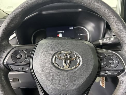 Used 2023 Toyota RAV4 LE FWD image 11