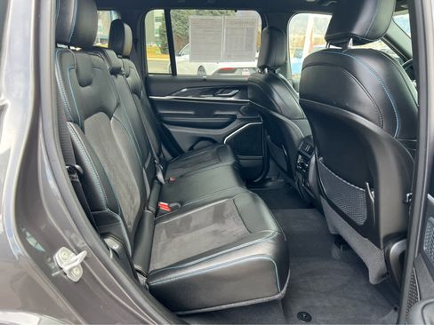 Used 2024 Jeep Grand Cherokee Trailhawk w/ Advanced Protech Group II image 26