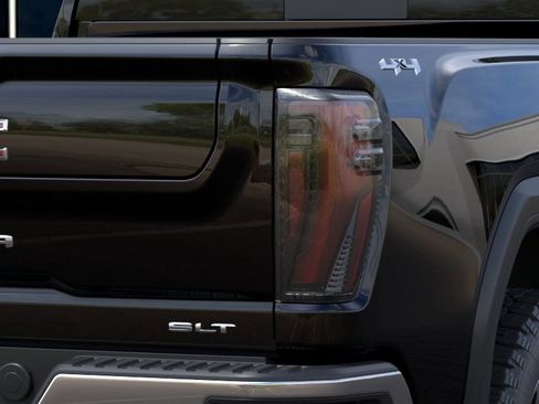 New 2026 GMC Sierra 2500 SLT w/ SLT Convenience Package AWD/4WD image 35