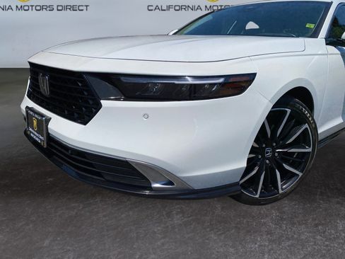 Used 2024 Honda Accord Touring image 9