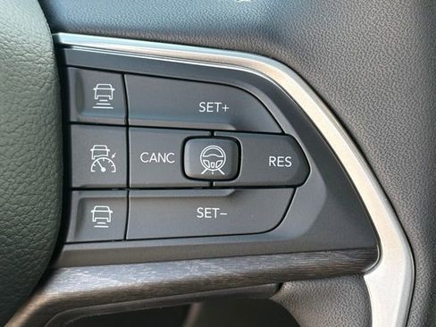 New 2026 Jeep Grand Cherokee Limited image 23