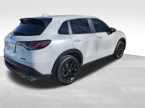 Used 2024 Honda HR-V Sport image 8