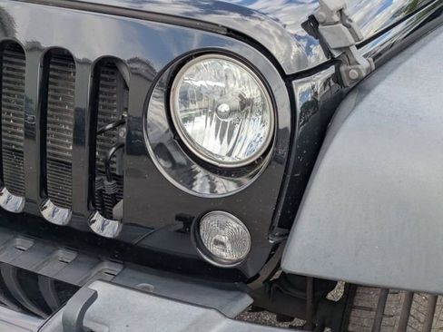 Used 2017 Jeep Wrangler Sport image 12