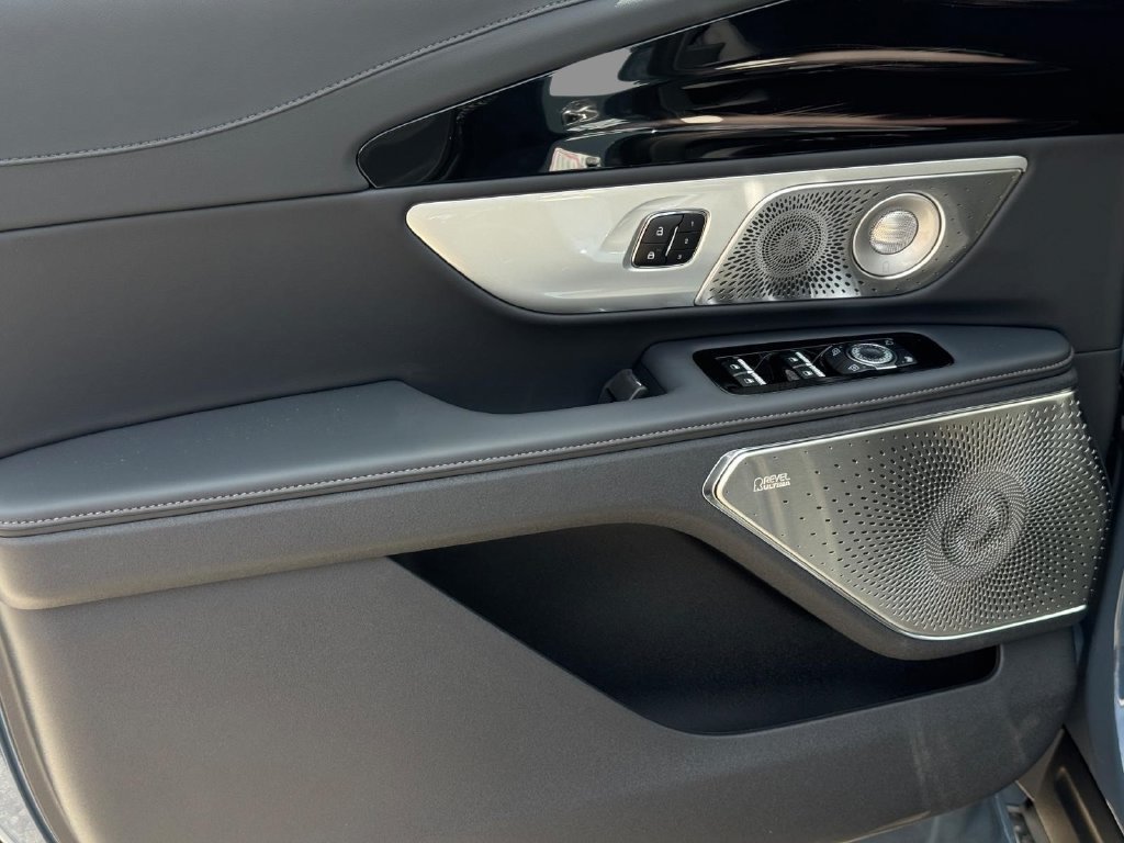 New 2026 Lincoln Nautilus Reserve AWD/4WD image 20