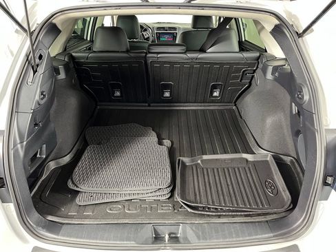 Used 2019 Subaru Outback 2.5i Limited image 21