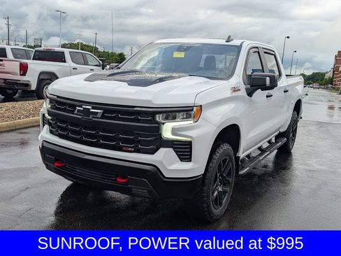 Used 2022 Chevrolet Silverado 1500 LT Trail Boss w/ LT Trail Boss Premium Package AWD/4WD image 4