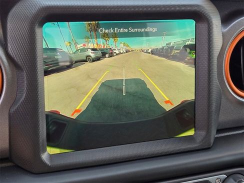 Used 2023 Jeep Gladiator Mojave w/ Cold Weather Group image 29