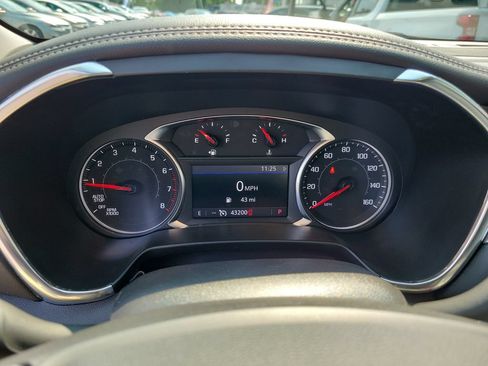 Used 2025 Chevrolet Blazer LT AWD/4WD image 28