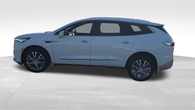 Certified 2023 Buick Enclave Essence w/ Experience Buick Package FWD image 15