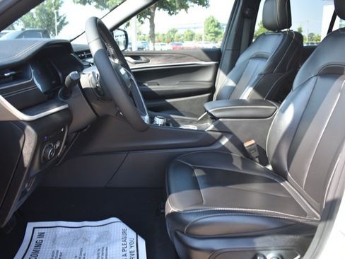 Used 2024 Jeep Grand Cherokee Limited 4xe AWD/4WD image 14