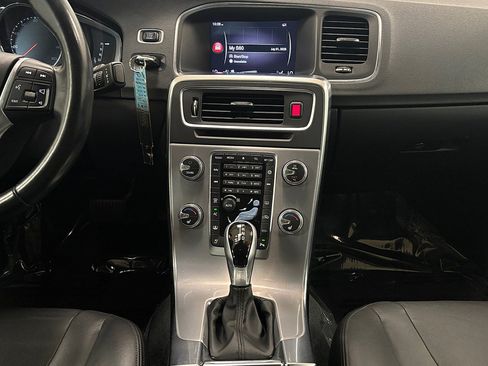 Used 2018 Volvo S60 T5 Inscription w/ Protection Package FWD image 15