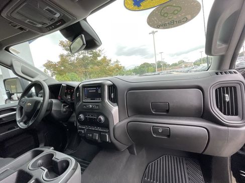 Certified 2024 Chevrolet Silverado 2500 Custom w/ Custom Convenience Package AWD/4WD image 28
