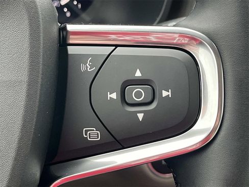 New 2026 Volvo XC40 B5 Ultra w/ Climate Package image 27