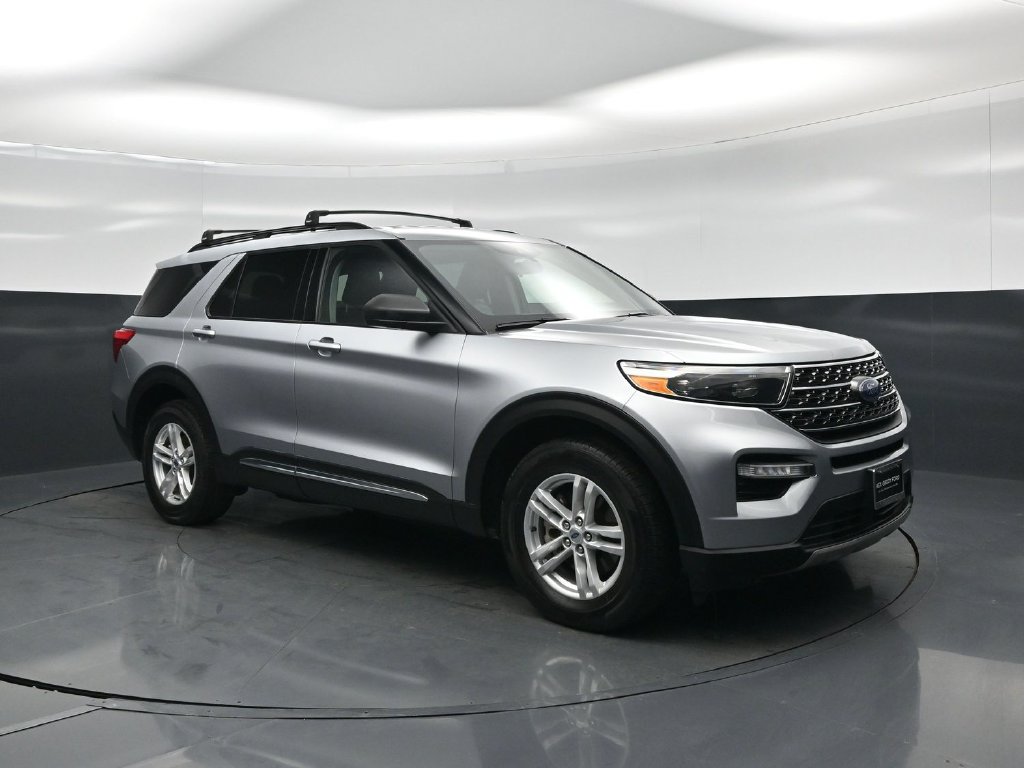 Certified 2022 Ford Explorer XLT w/ Equipment Group 202A AWD/4WD image 21