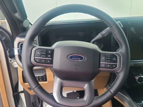 New 2026 Ford F250 Lariat w/ Lariat Ultimate Package image 9