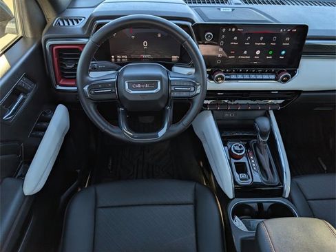 Used 2024 GMC Canyon AT4X image 10