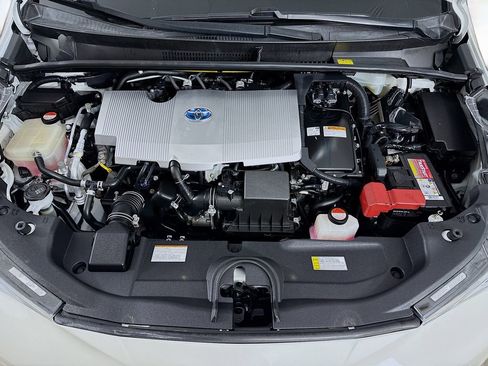 Certified 2016 Toyota Prius Three Touring image 32