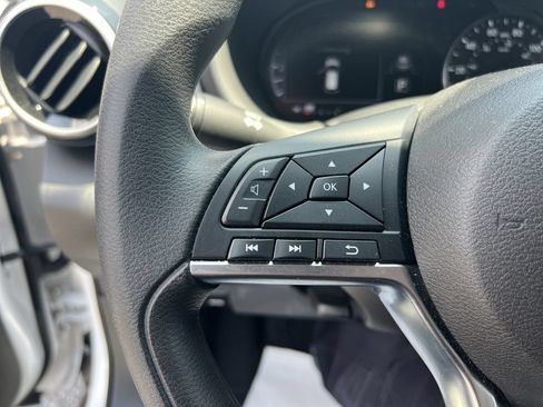 Used 2024 Nissan Kicks SV w/ Interior Electronics Package FWD image 19